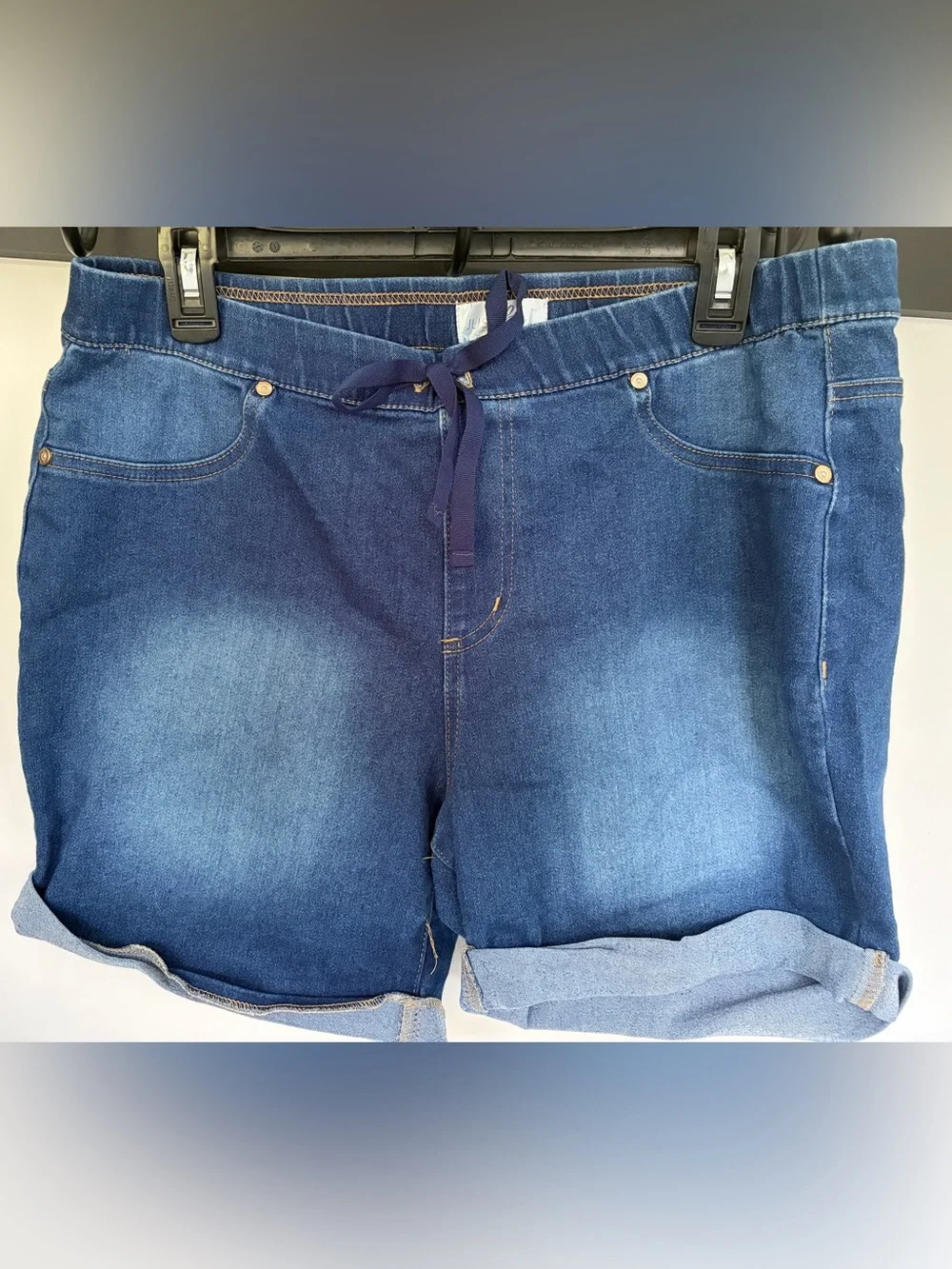 Just Be Women's  Pull-On Drawstring Denim Shorts blue size large
